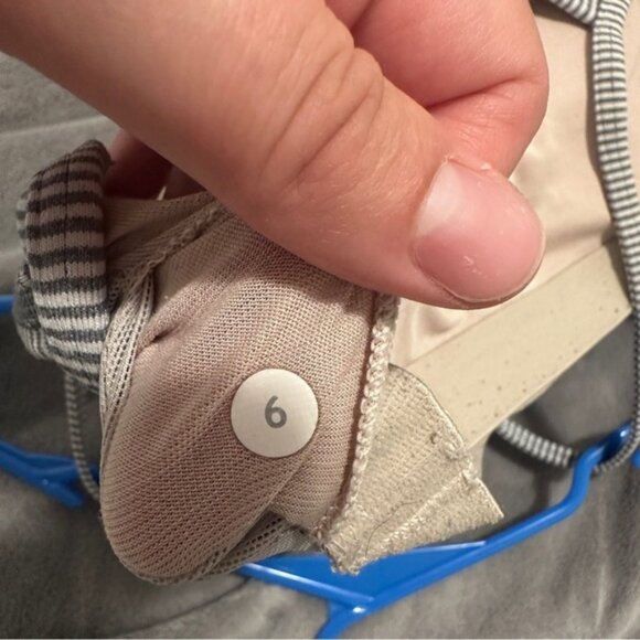 Lululemon Grey White Stripes Power Y Tank Top Size 6 Women’s - Picture 11 of 11